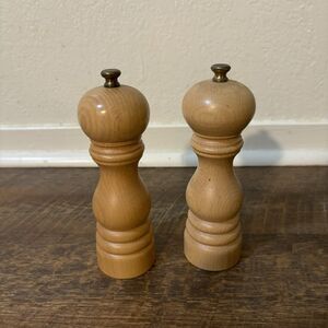 Peugeot Paris Natural Beechwood Salt and Pepper Mill Set 7"